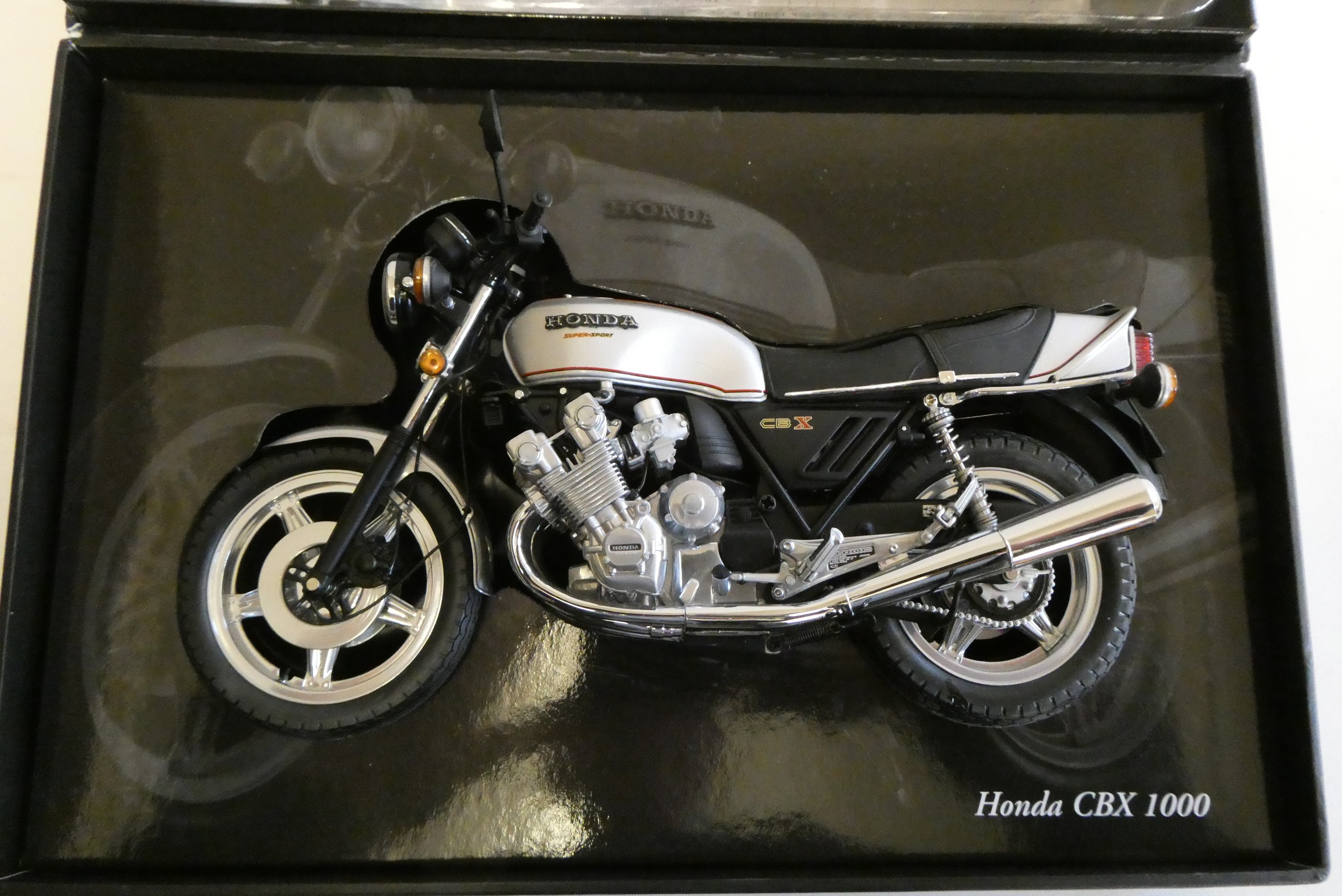 Mini Champs 1:12 scale Motorcycles comprising Munch Mammut 4 TTS, Honda CBX 1000 and Honda CB750, Image