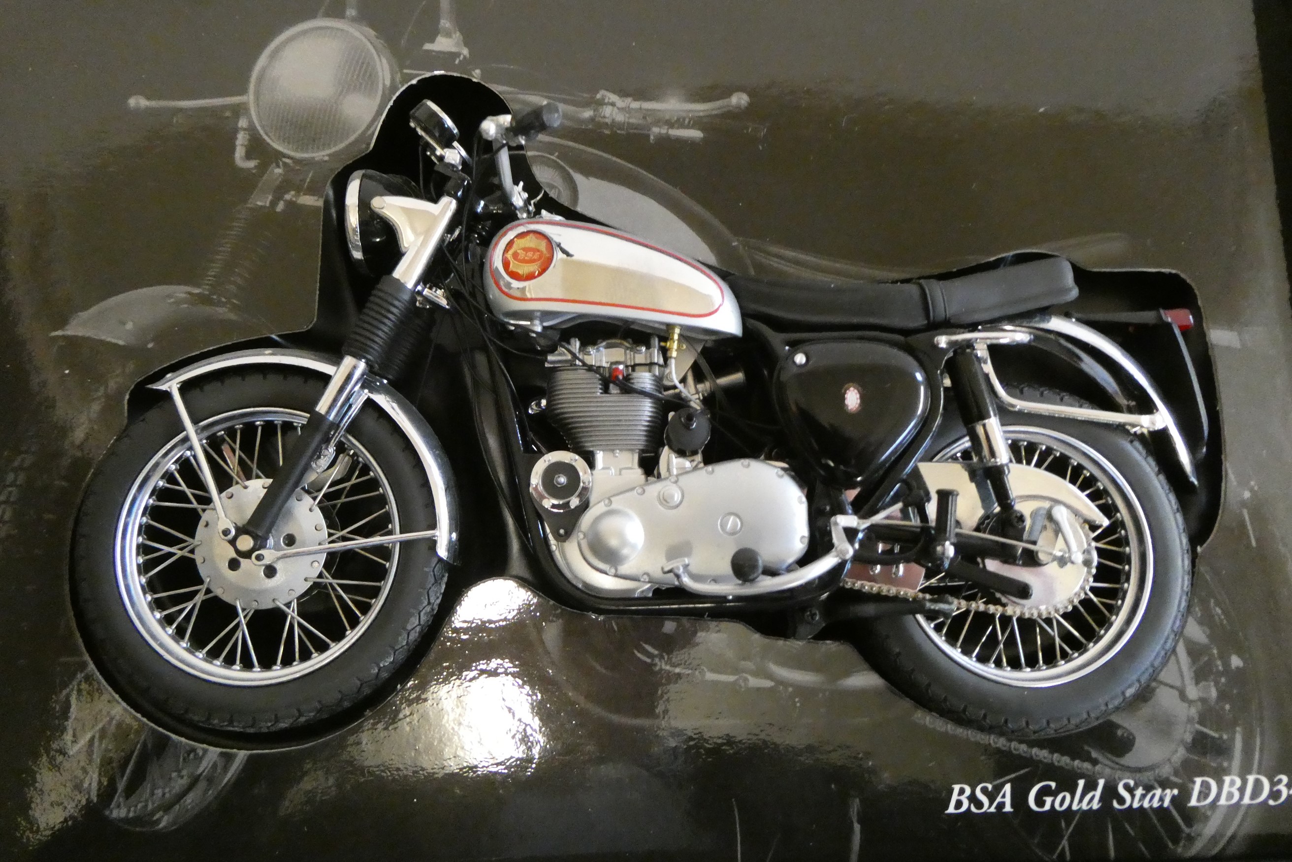 Minichamps 1:12 scale Motorcycles comprising BSA Gold Star and Triumph Bonneville 650 T120, both Image