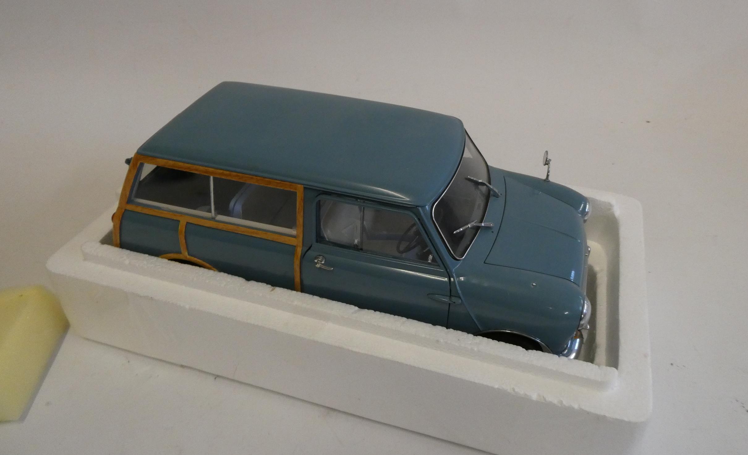 Sunstar models 1:12th scale Mini Traveller, shows signs of having been on display, requires Image