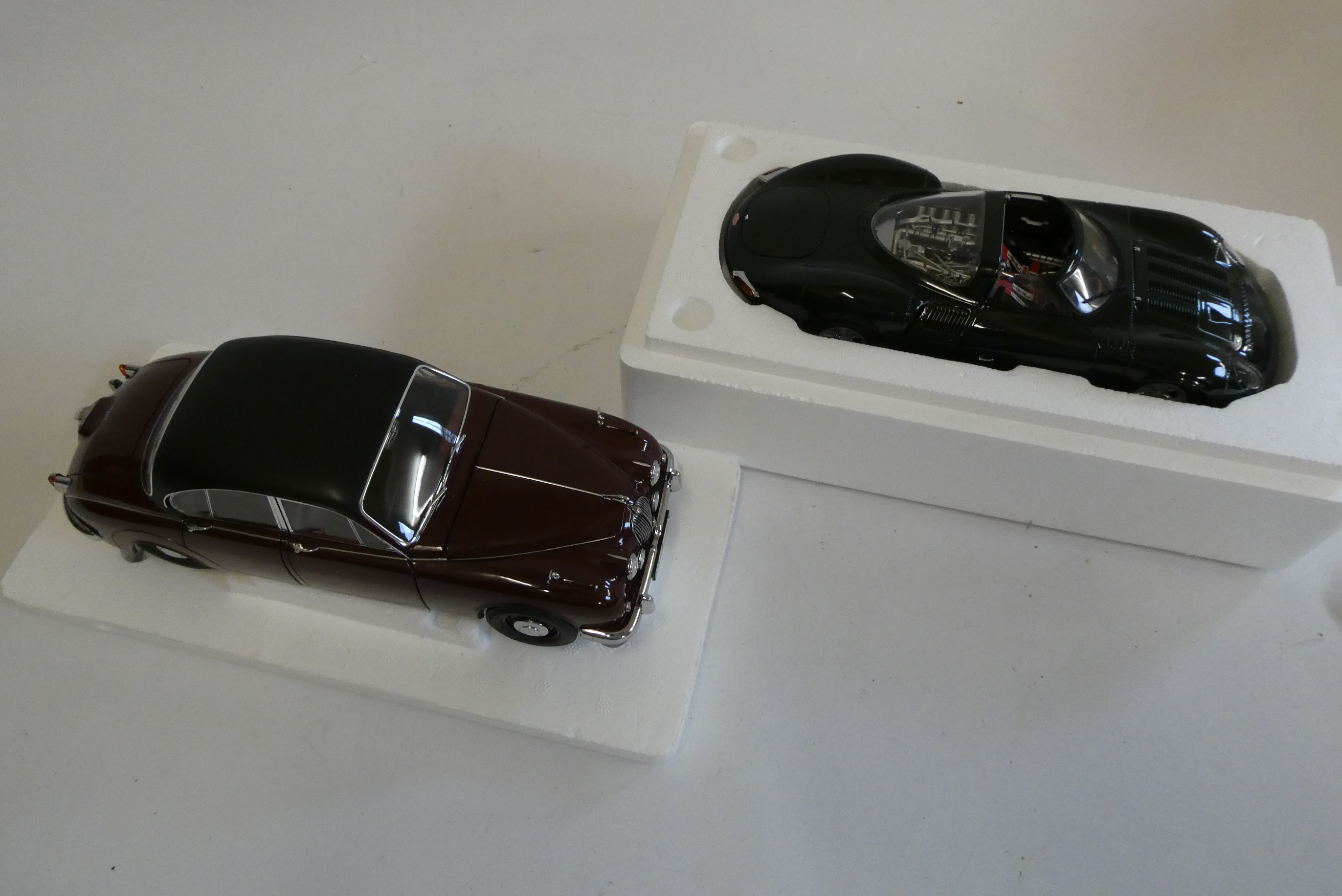 Model icons 1:18th scale Inspector Morse Jaguar Mark 2, boxed, excellent and Auto Art 118th scale Image