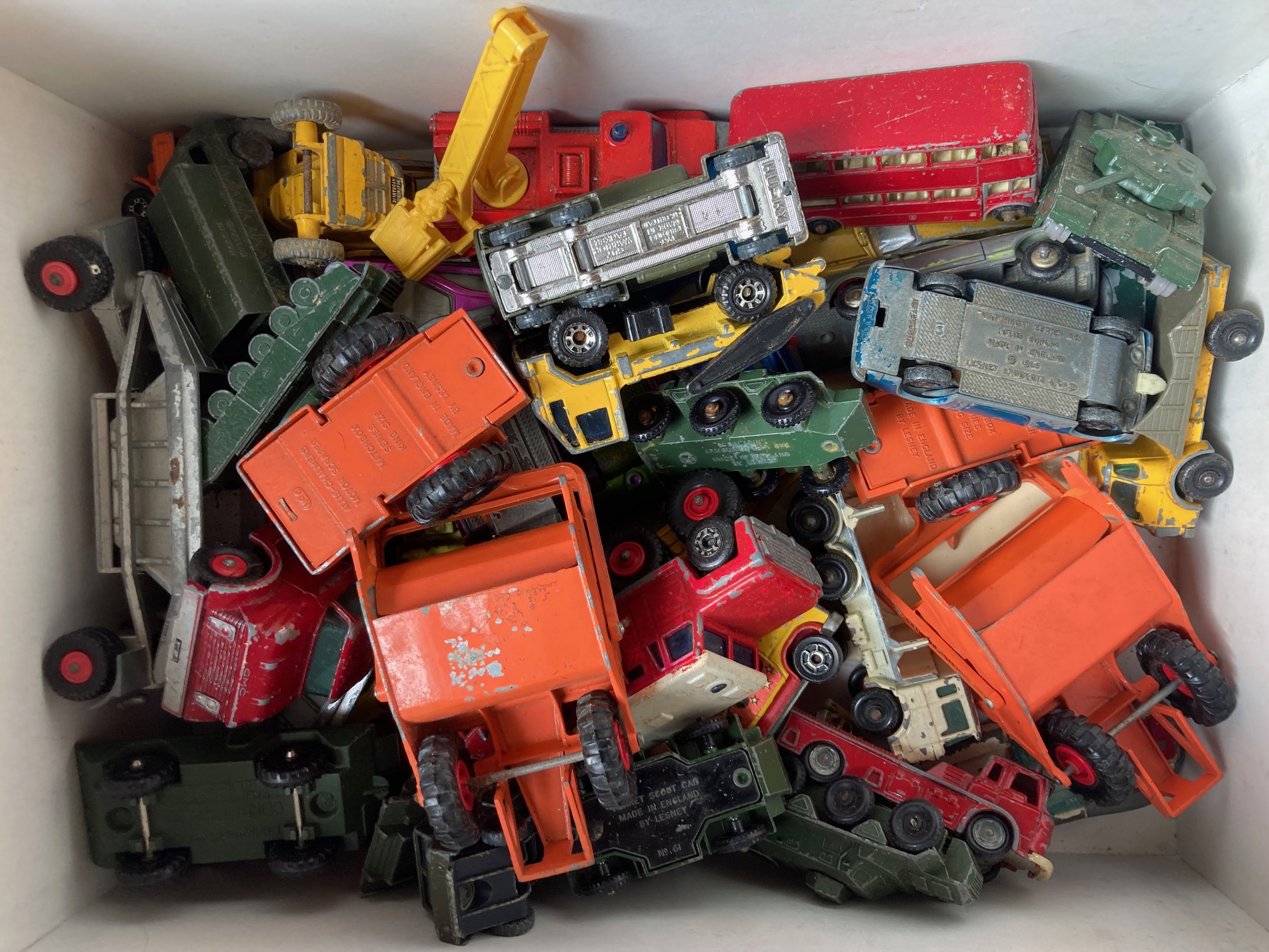 Playworn small scale diecast cars from Matchbox and others, most items poor to fair Image