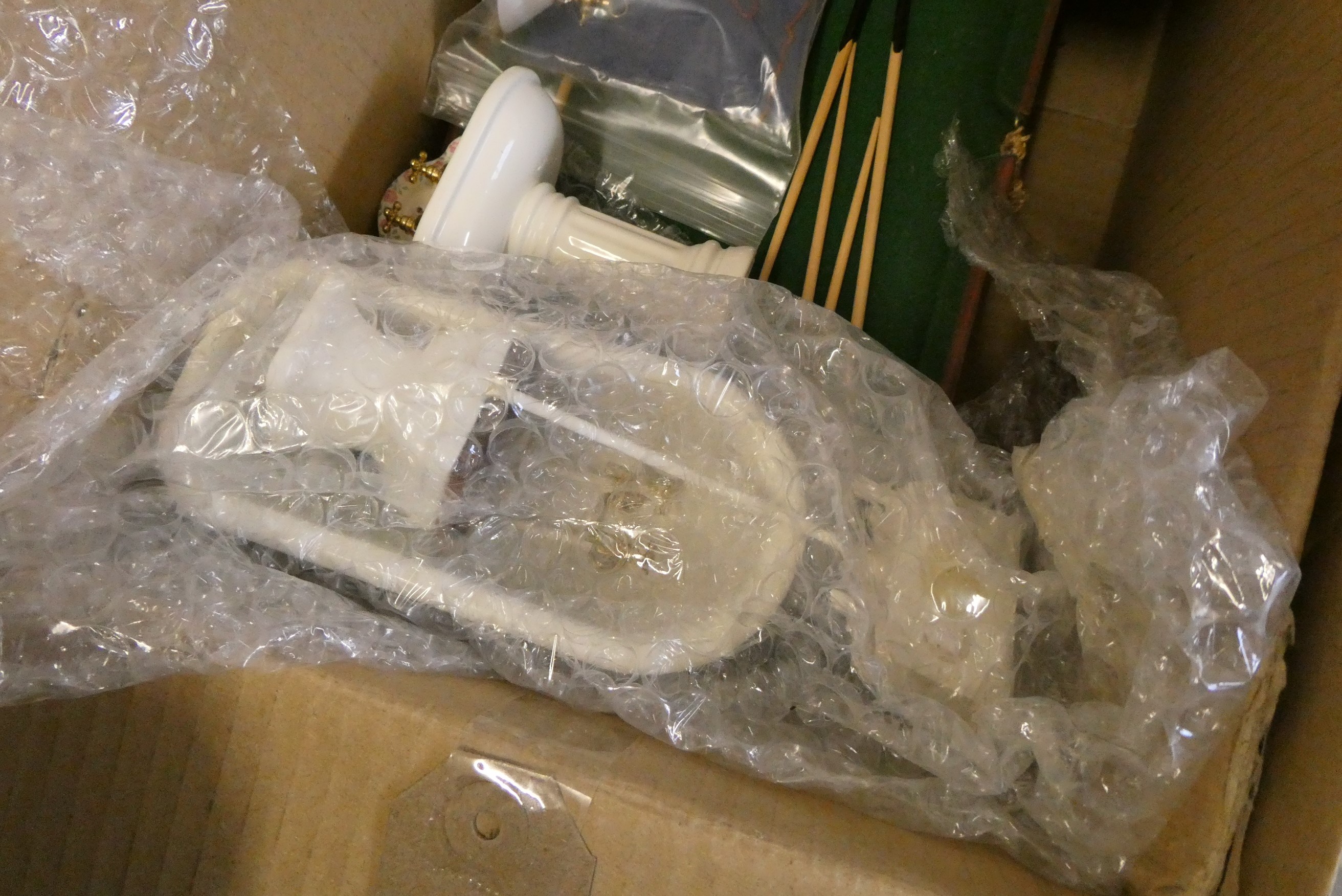 A small collection of good quality dolls house furniture, dolls and accesories, including ceramic Image