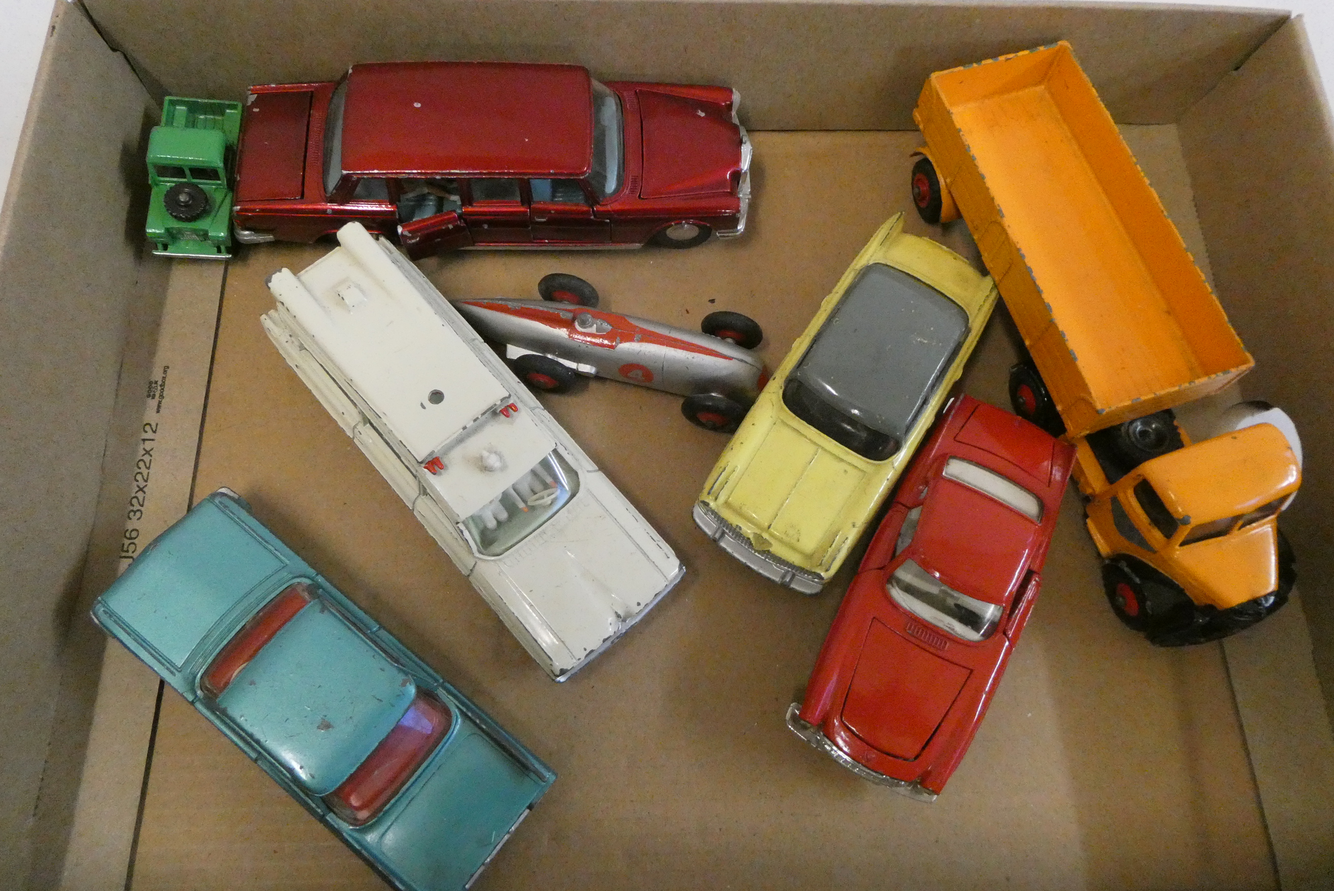 Unboxed Dinky vehicles including Bedford Lorry, Mercedes S600, Volvo 1800S and Hornby Dublo Land Image