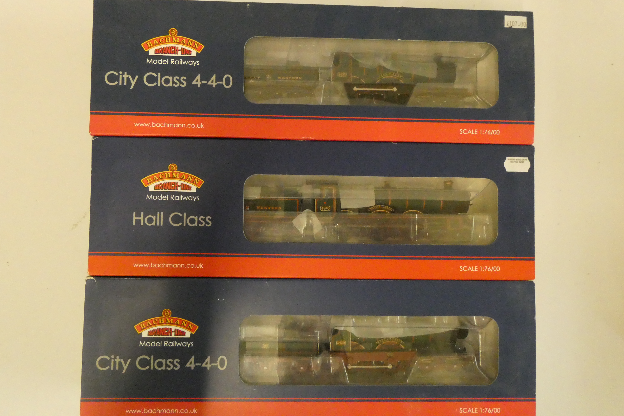 Bachmann GWR City Class City of Bath 4-4-0 locomotive, Bachmann GWR Hall Class locomotive Sketty Image