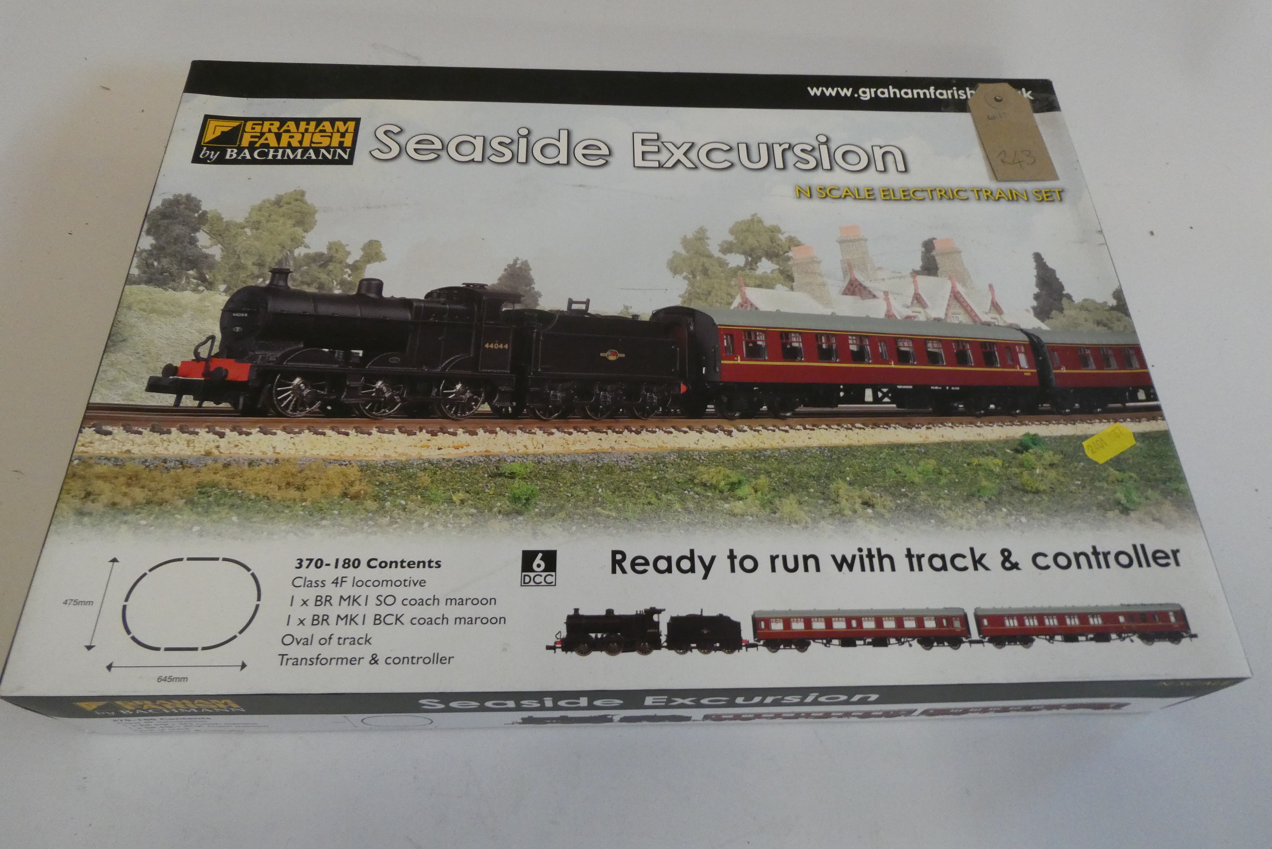 Graham Farish N gauge Seaside Excursion Set with class 4F locomotive, two Coaches and track, boxed, Image