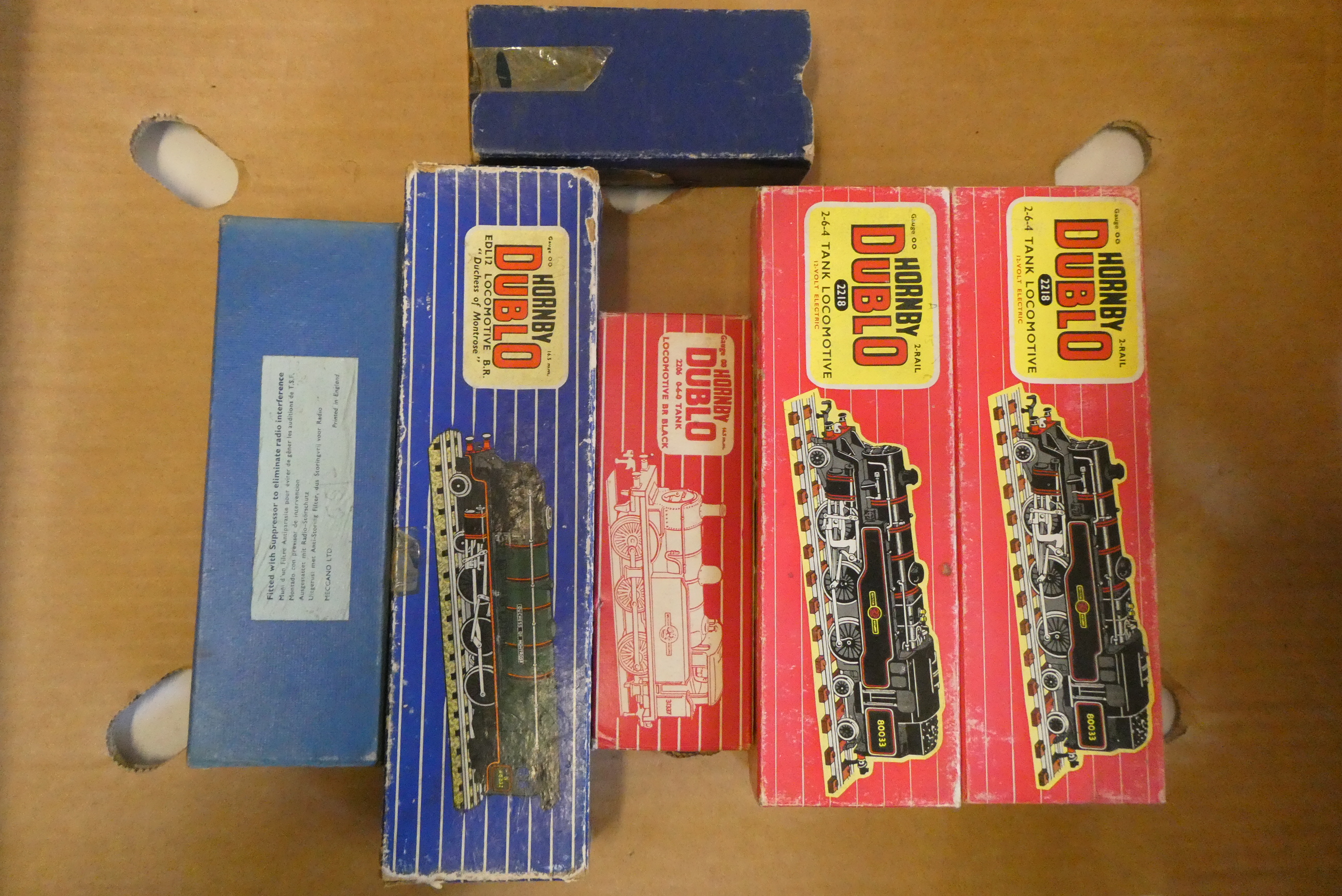 Hornby Dublo 2 rail locomotives comprising two 2-6-4 Tanks 80033 Image