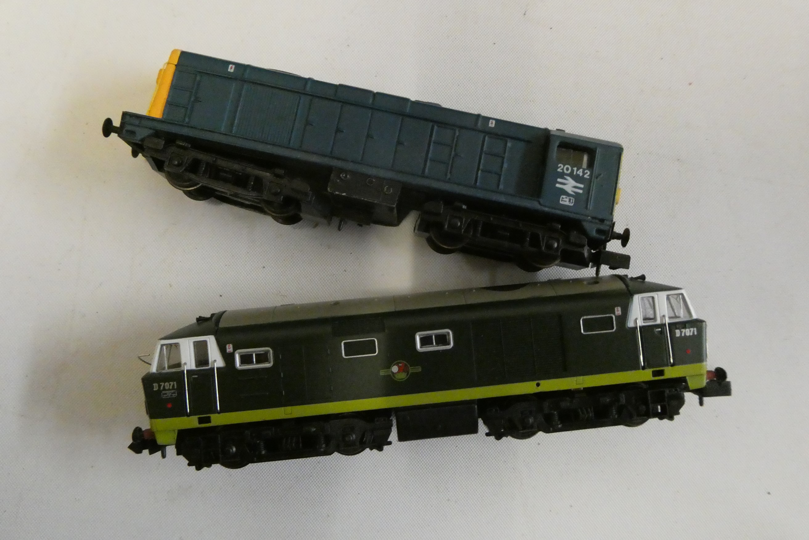 Nine unboxed N gauge locomotives by Lima and others, most models modern, image types and two static Image