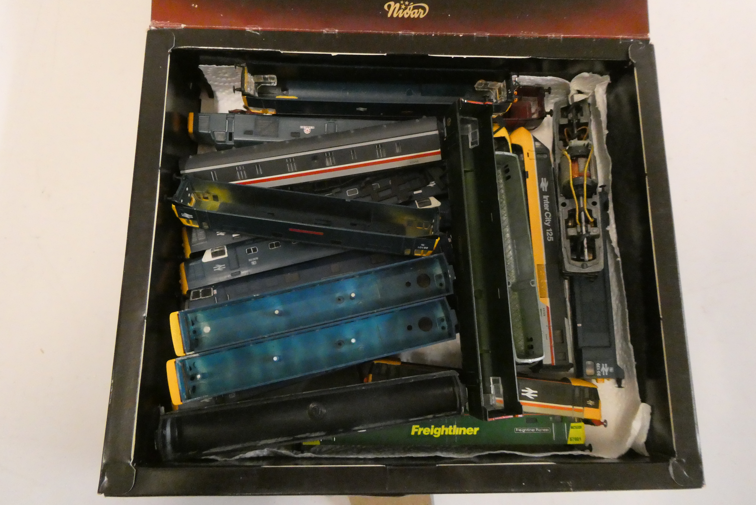 N gauge locomotive and coach bodies and a motorised chassis, some items have damage, fair Image