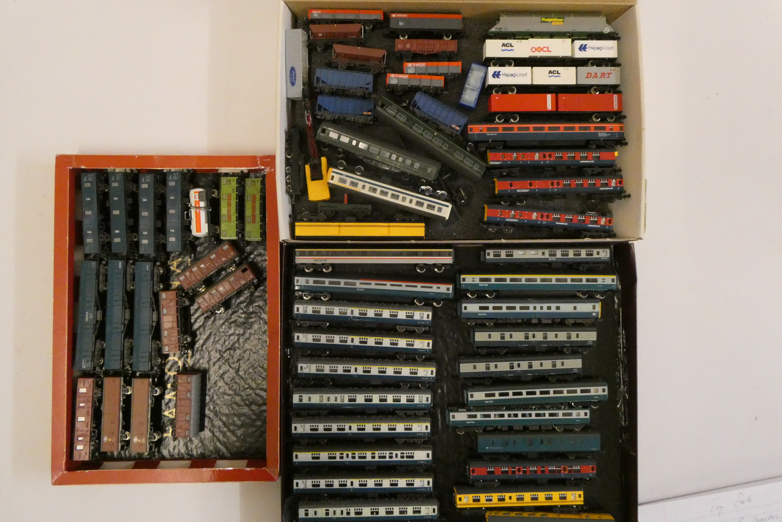 Unboxed N gauge Modern Image rolling stock including Inter-city coaches, parcels van and goods Image