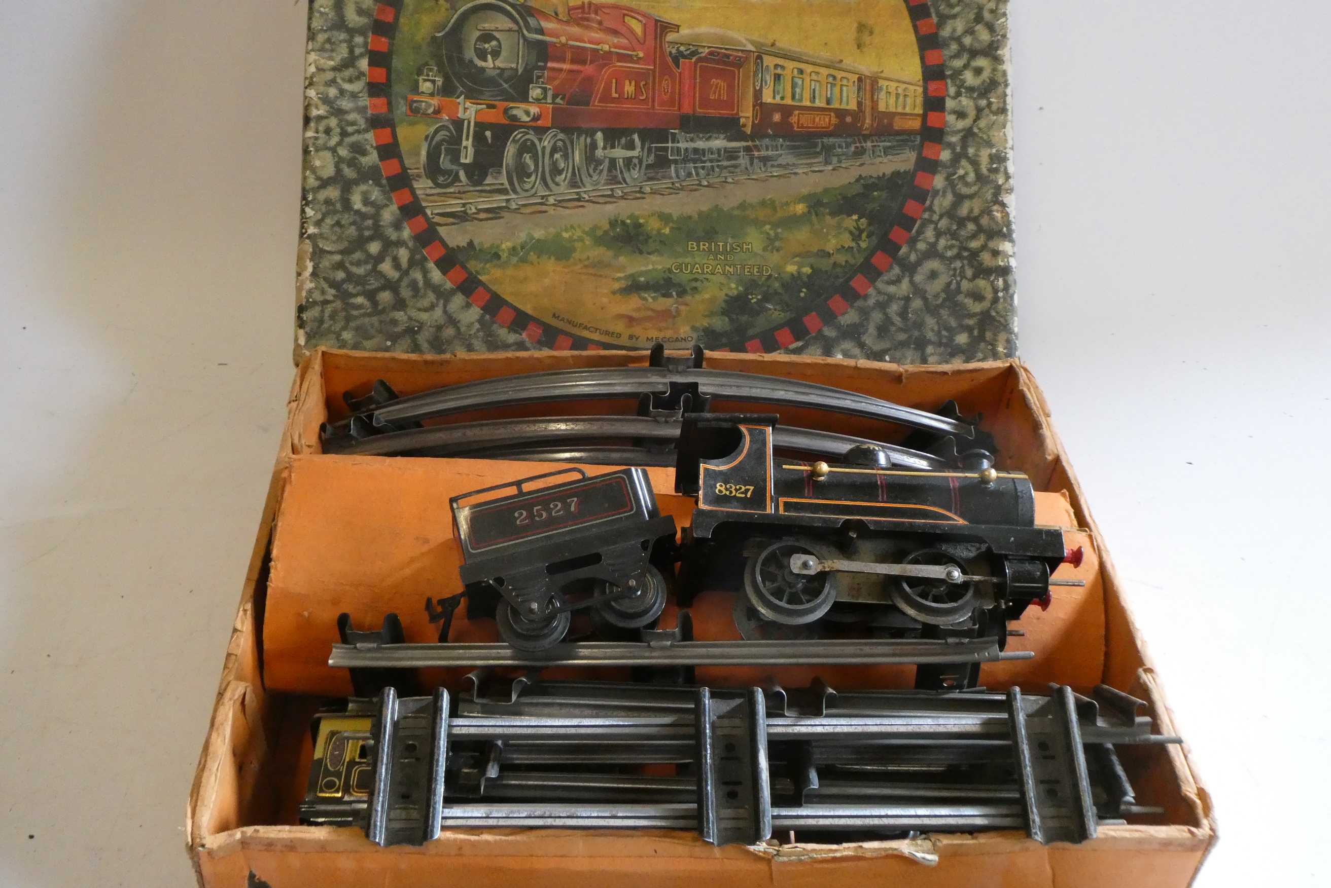 Hornby No.0 Clockwork passenger train set with some extra clockwork track, fair Image