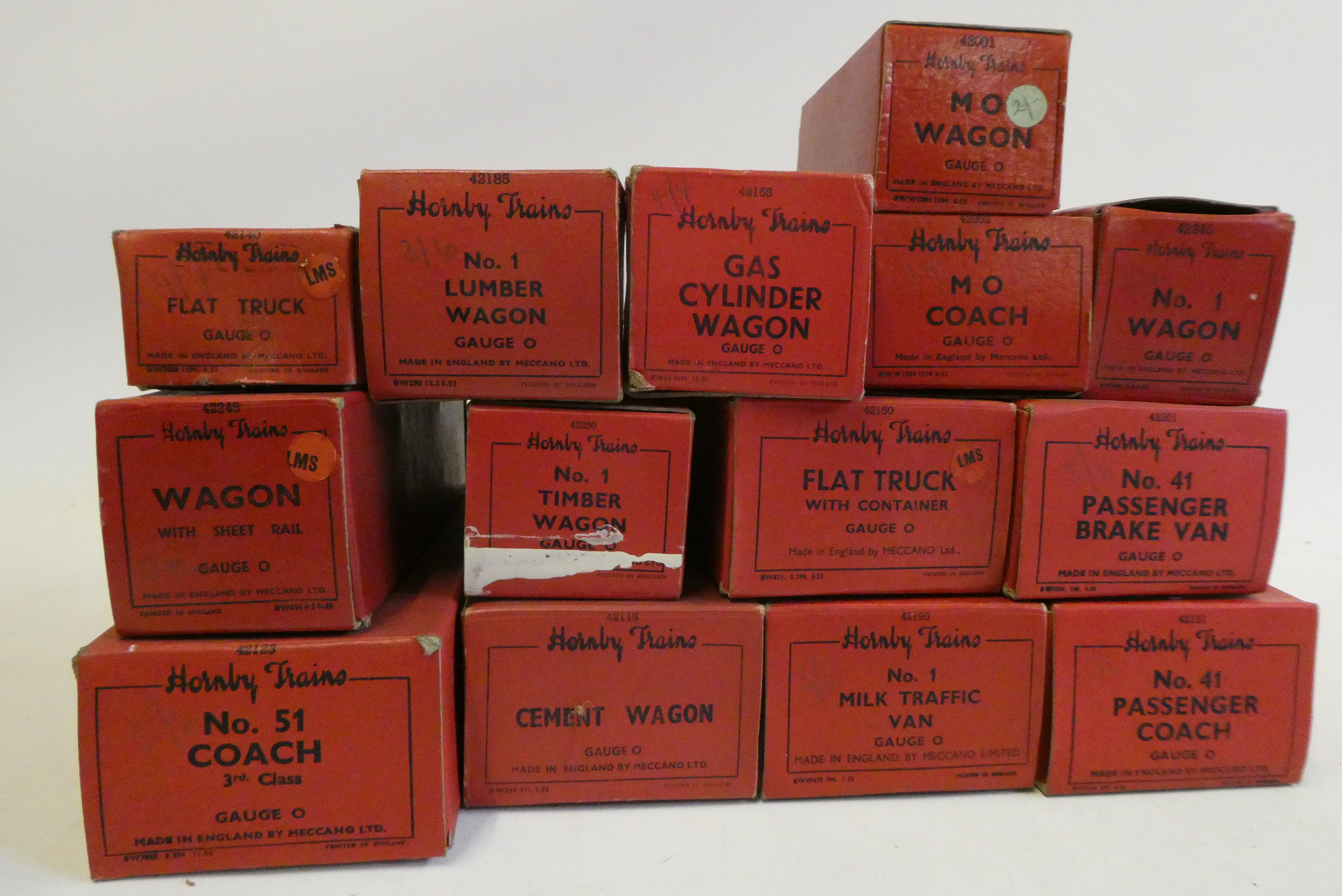 Seventeen post-war Hornby wagons and coaches, all item boxed, some storage wear, good to excellent Image