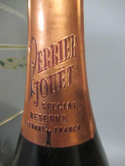 One bottle 1978 Perrier Jouet Image