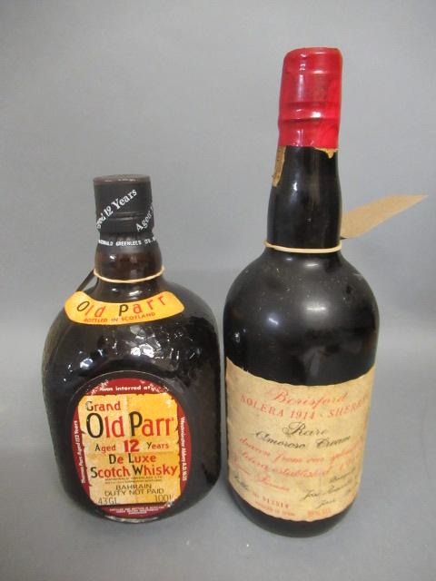 One bottle Grand Old Parr 12 year old De Luxe Scotch whisky Image
