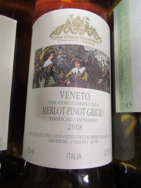 Seventeen bottles of Italian wine Image