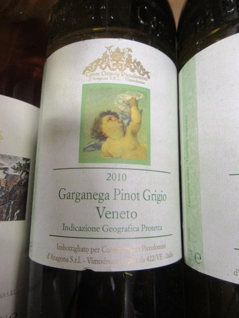 Seventeen bottles of Italian wine Image