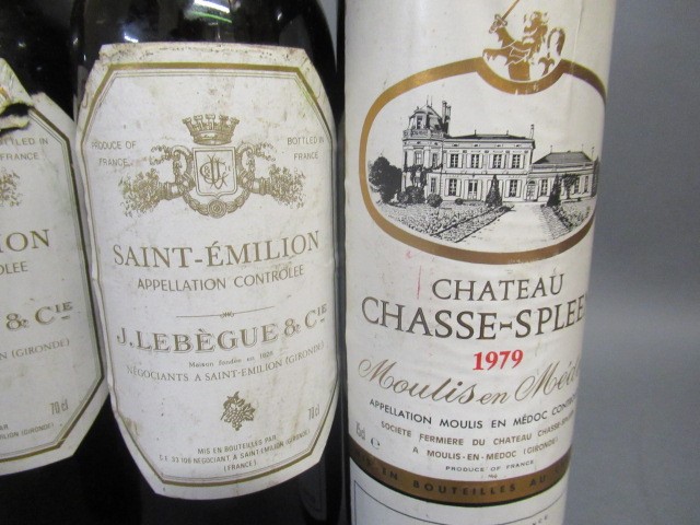 Two bottles Saint-Emilion Image