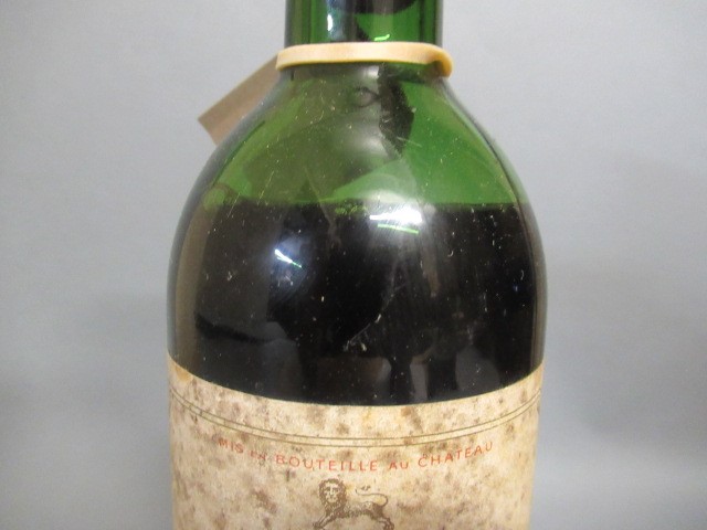 One bottle Grand vin de Chateau Latour Image