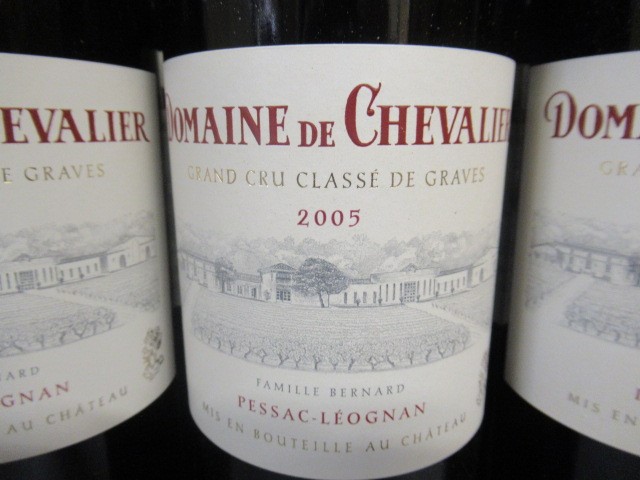 Six bottles Domaine de Chevalier Image