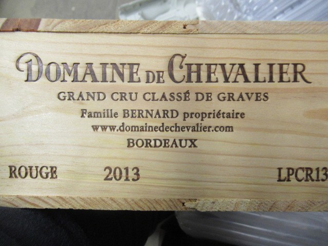 Six bottles Domaine de Chevalier Image