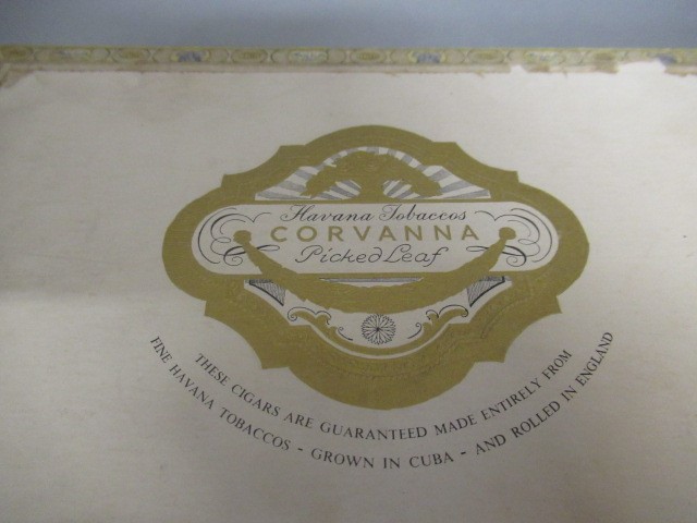 One box of 25 Club Coronas Cigars Image