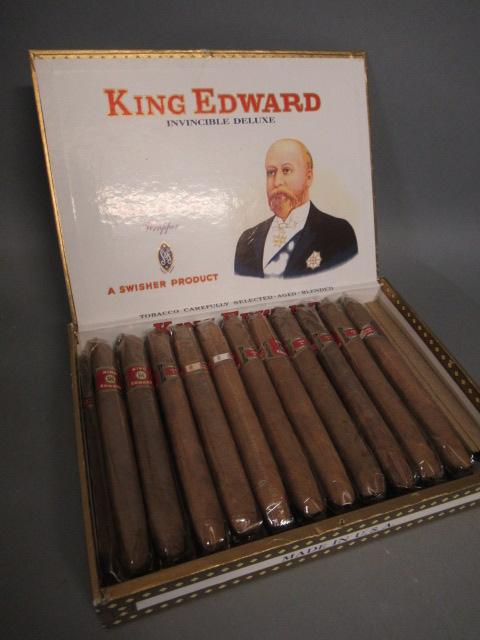 One box of 23 King Edward Invincible Deluxe Cigars (Est. plus 21% premium inc. VAT) Image