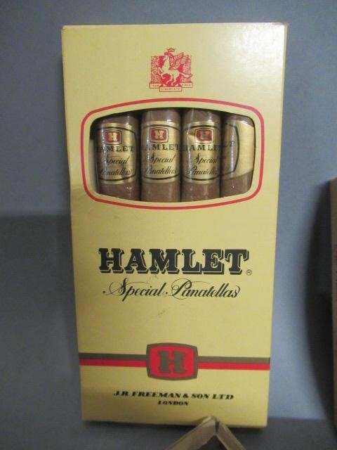 A quantity of cigars Image