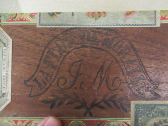 One box of 37 La Flor de Morales Eduardos cigars (Est. plus 21% premium inc. VAT) Image