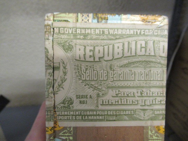 A box of 17 Romeo y Julieta No.2 d luxe cigars Image