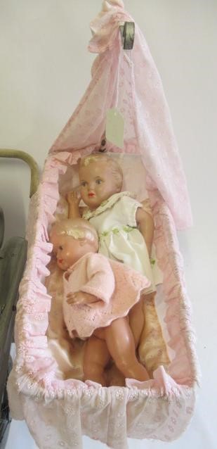 A 1950s Silver Cross dolls pram Image