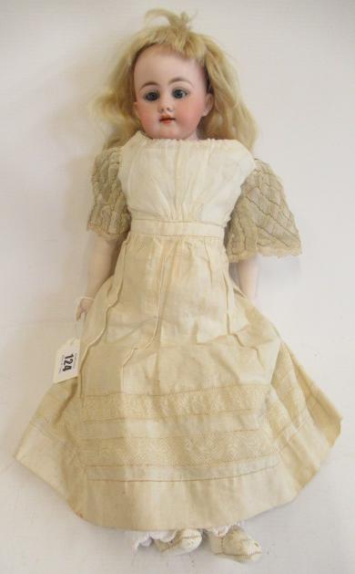 A Simon &  Halbig bisque shoulder head doll Image