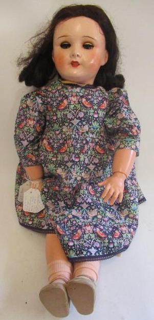 An SFBJ composition socket head doll Image