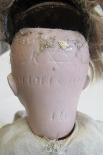 A Kammer & Reinhardt bisque socket head doll Image