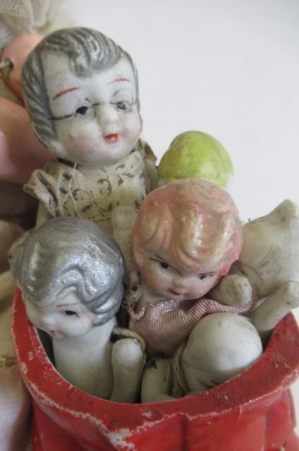 A collection of dolls Image