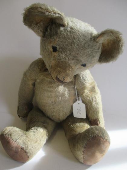 A pe-war jointed teddy bear Image