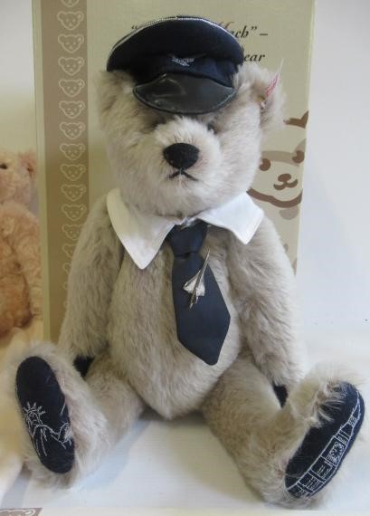 Two Steiff teddy bears Image