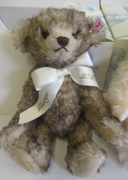 Two boxed Steiff Royal teddy bears Image