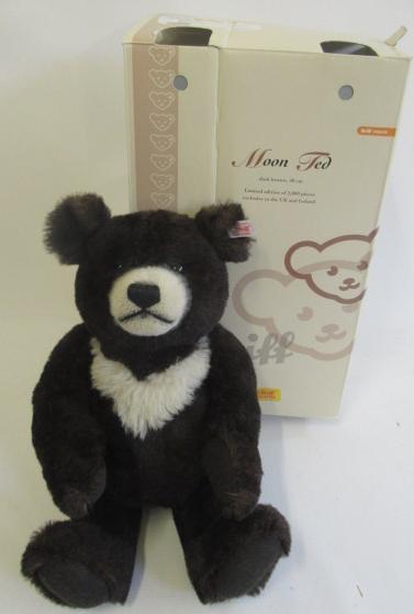 A boxed Steiff Moon Ted Image