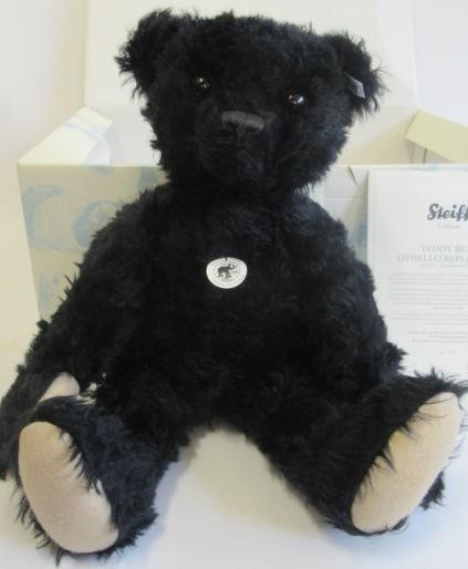 A boxed Steiff Othello replica 1912 black bear Image