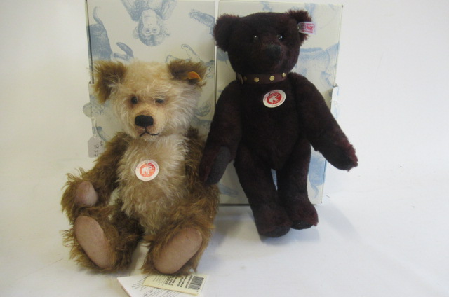 Two Steiff teddy bears Image
