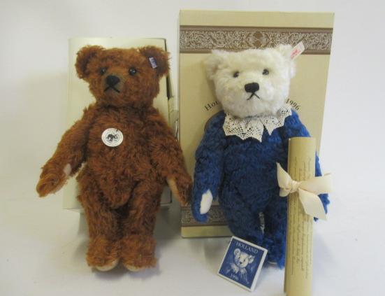 Two Steiff teddy bears Image