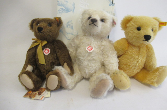 Three Steiff bears Image
