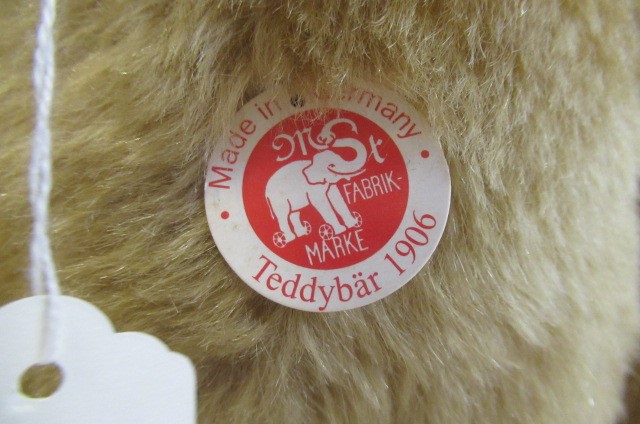 A large Steiff 1906 replica teddy bear Image