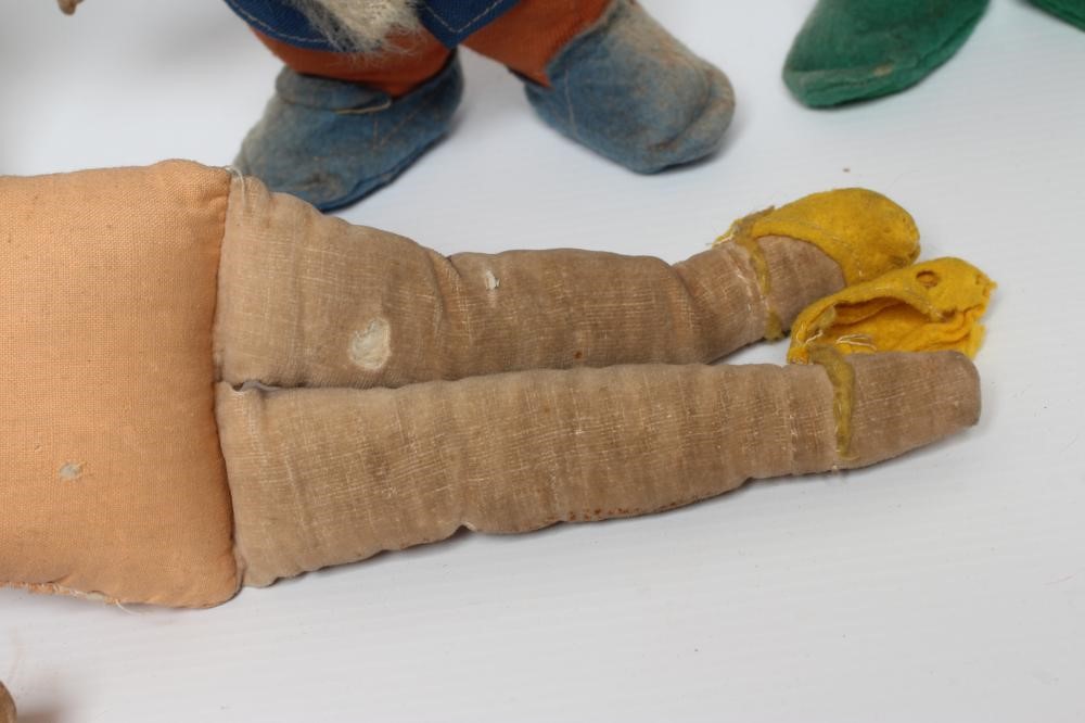 A pre-war Chad Valley Snow White & the Seven Dwarfs Image