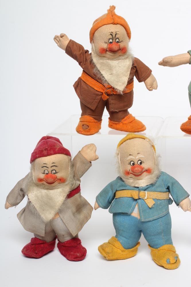 A pre-war Chad Valley Snow White & the Seven Dwarfs Image