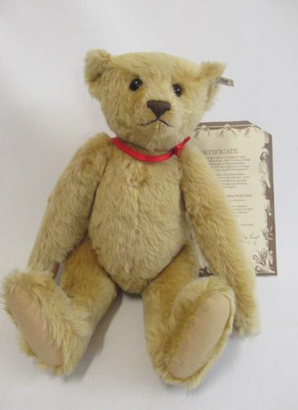 A large Steiff 1907 replica teddy bear Image