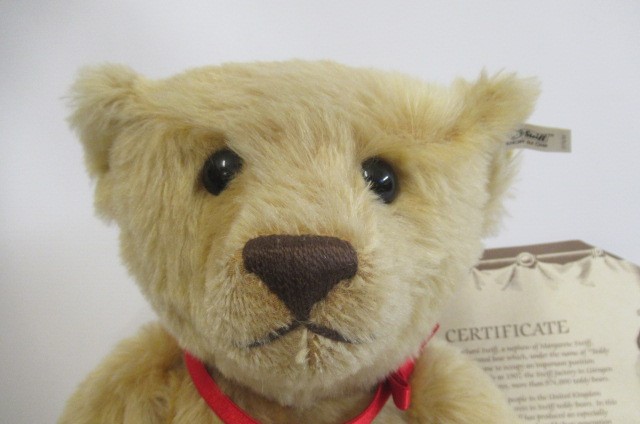 A large Steiff 1907 replica teddy bear Image