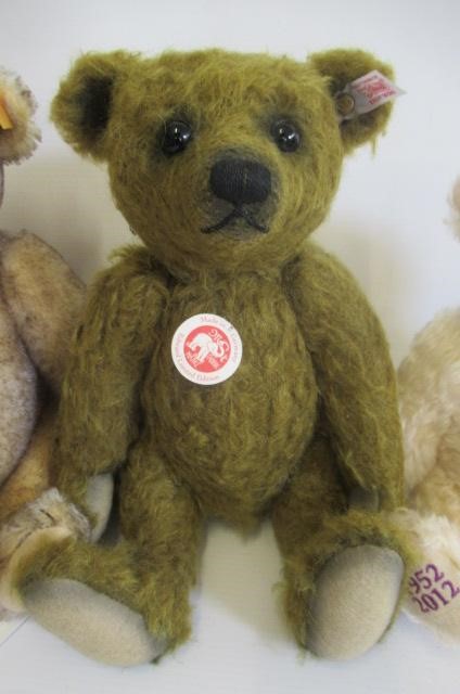 Three Steiff bears Image
