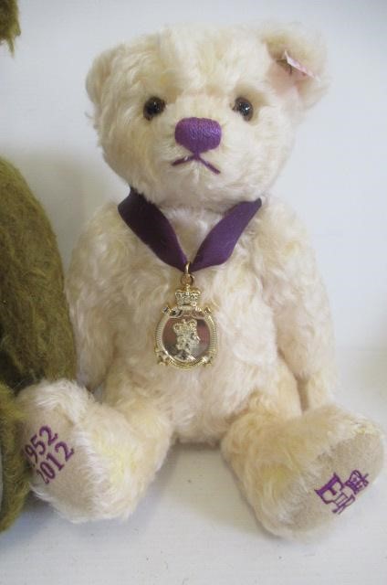 Three Steiff bears Image