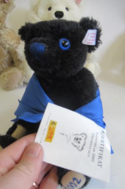Four Steiff bears Image