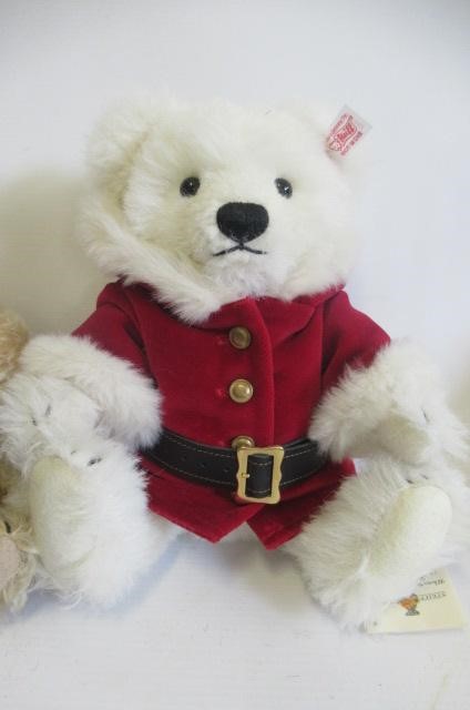 Four Steiff bears Image